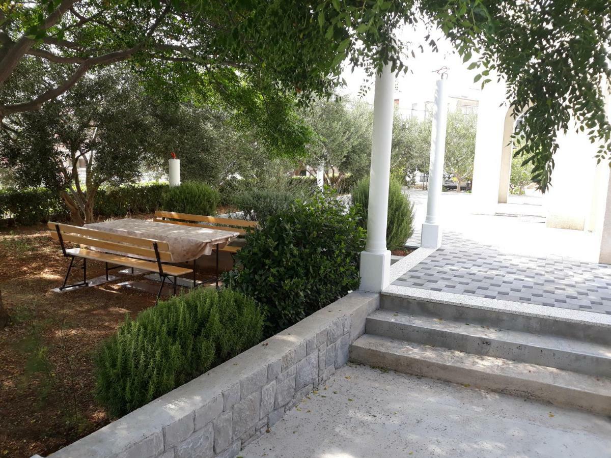 Apartments Erceg Omiš Εξωτερικό φωτογραφία