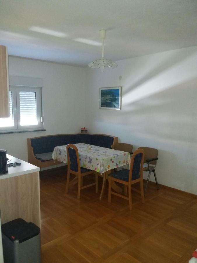 Apartments Erceg Omiš Εξωτερικό φωτογραφία